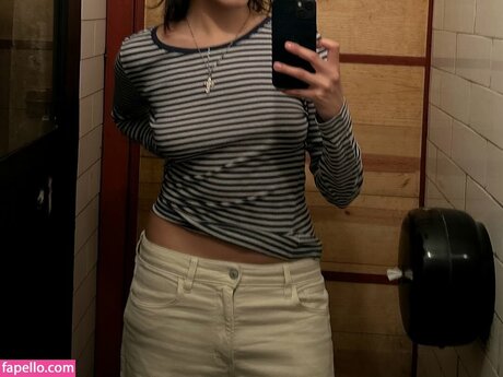 Om4ly model xxx galleries