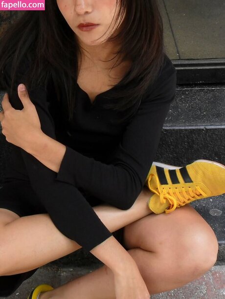 Om4ly hot star archive