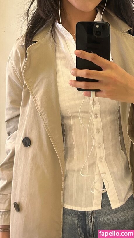 Om4ly model free img