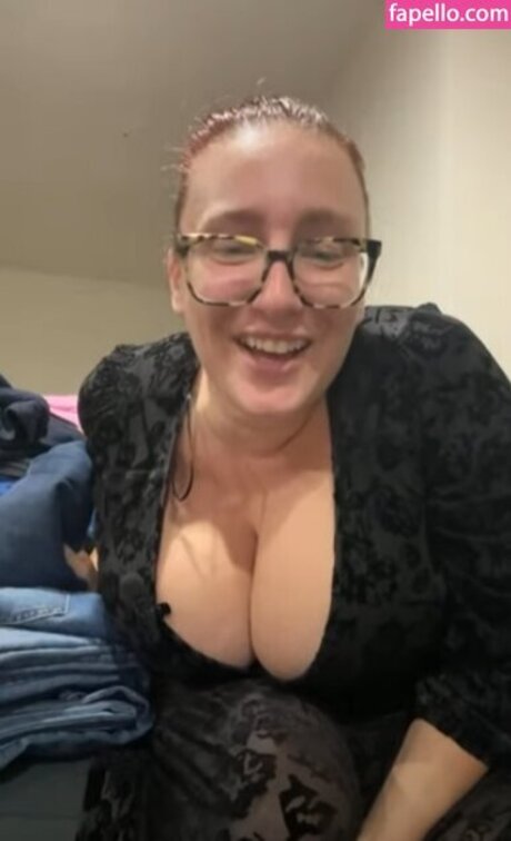 RefashionedHippie exclusive pornstar images