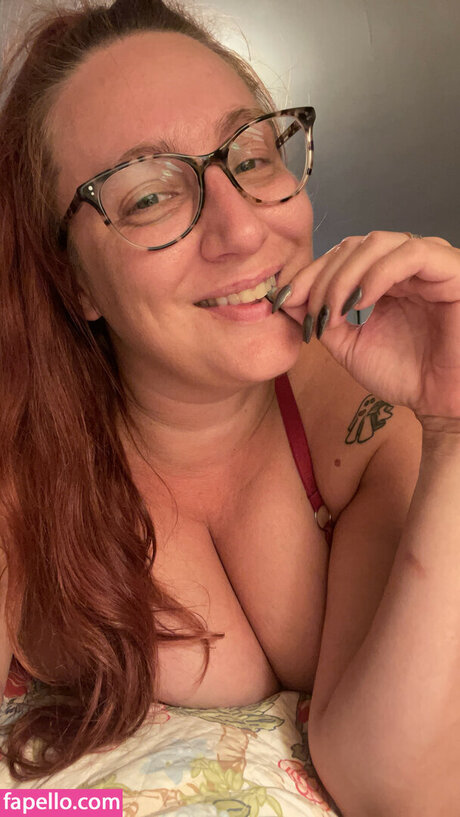 RefashionedHippie pornstar art pic