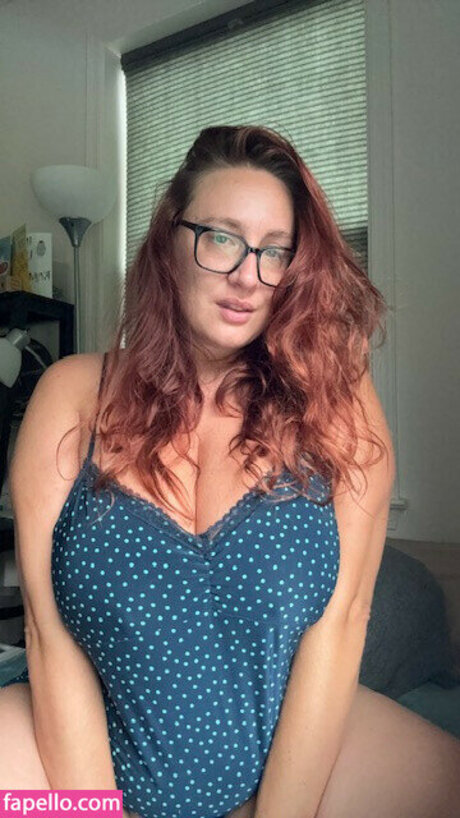 RefashionedHippie free star photo