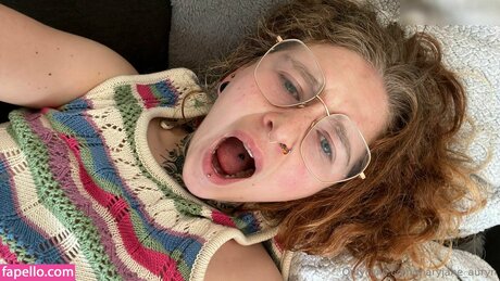 MaryjaneAuryn star exclusive images