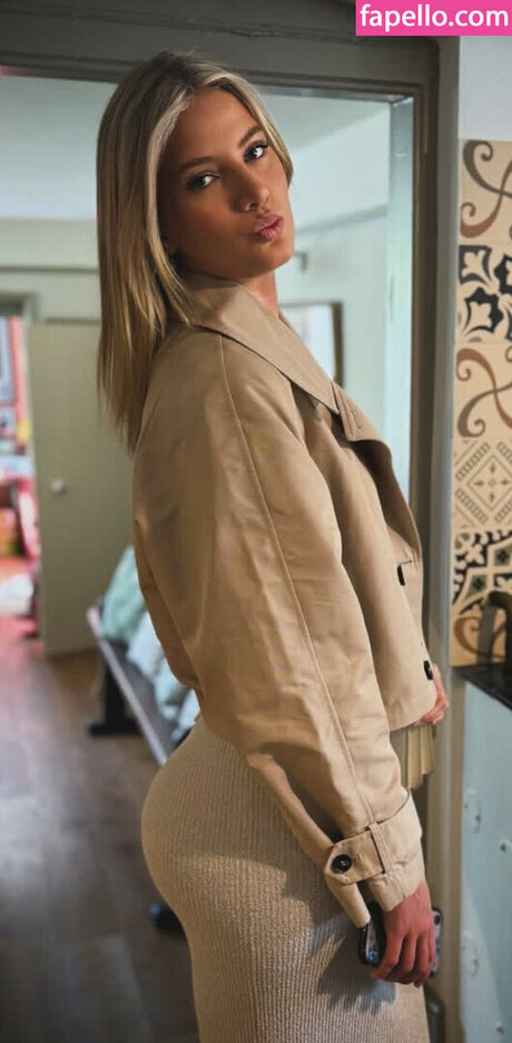 Issy Anderson star free photo