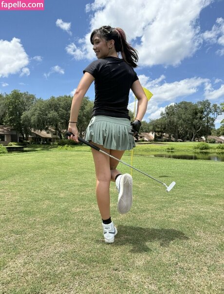 Angelina Fishtank star exclusive img