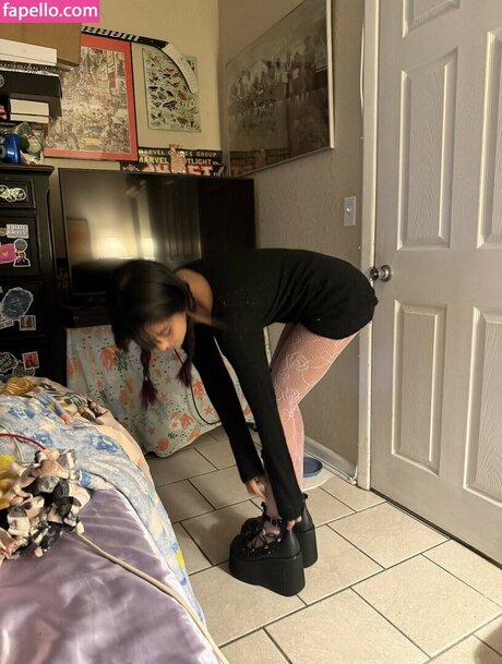 Angelina Fishtank star hot image