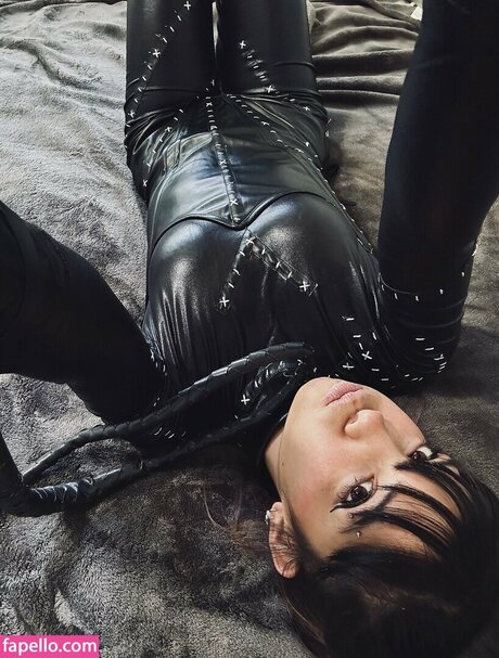 Angelina Fishtank model hd img