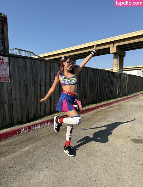 Angelina Fishtank exclusive model photo