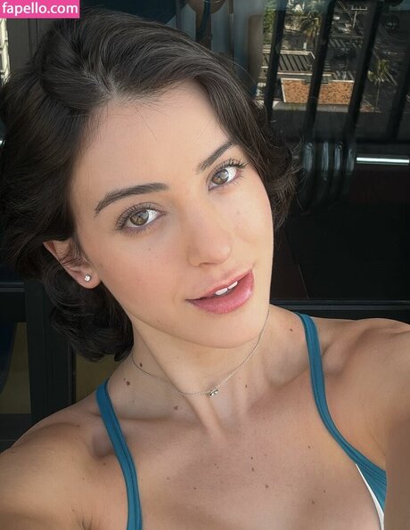 Zelonguinho model sexy pic