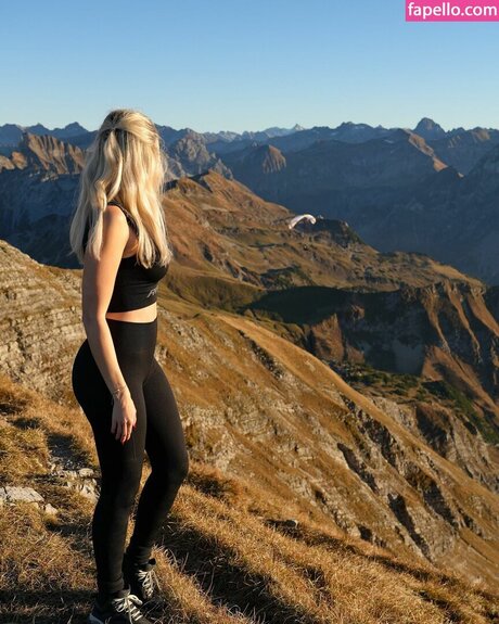 janina ejt best model pic