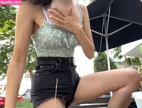 Juliette Arz sexy star photo