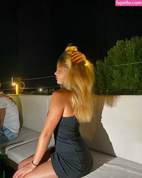 __lara sofia model nude picture