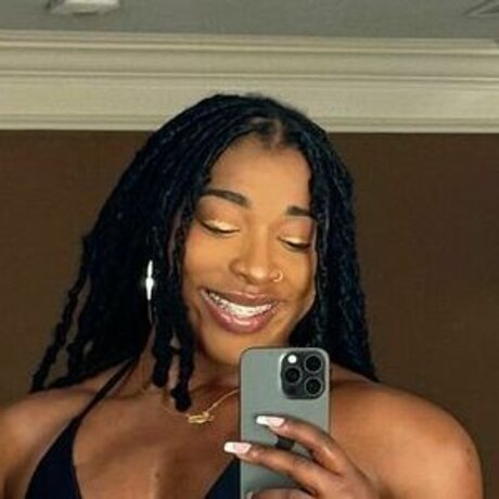 miss kiaraphillips porn actress picture