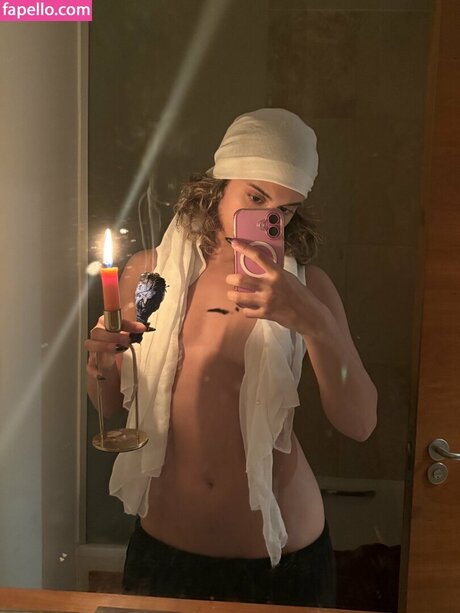 Maleigh Zan star sexy picture