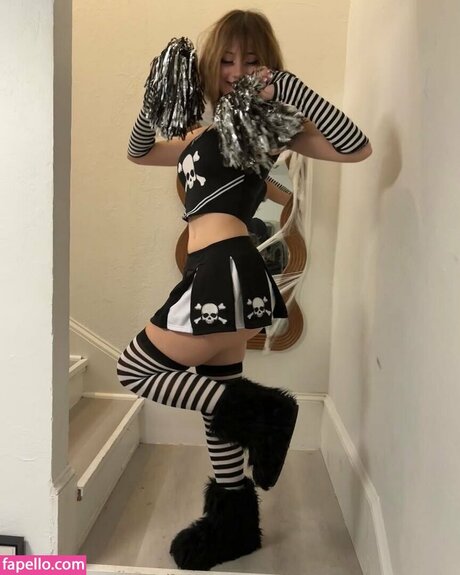 Trinity Manaj star sex photo