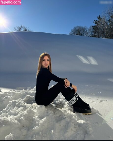 Marina Jotanovic star adult galleries