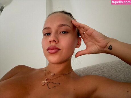 Dasha Grivina nude actress photos