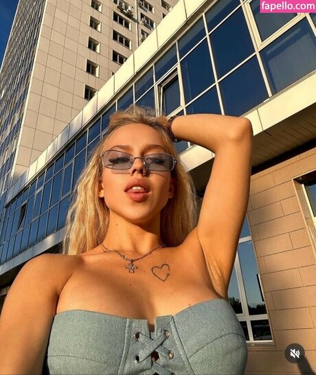 Dasha Grivina sexy model pictures