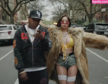 Jessicah o model free image