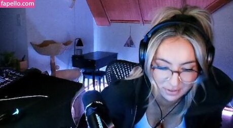 arab blowjob onlyfans beautiful nude photo