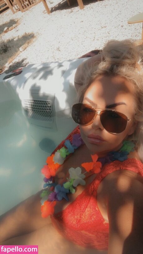 Mercedes Twitter Milf pornstar sexy image