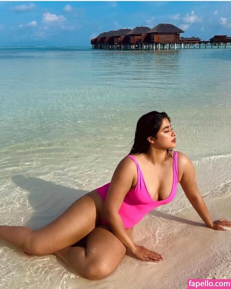 Nikita Sharma perfect actress img