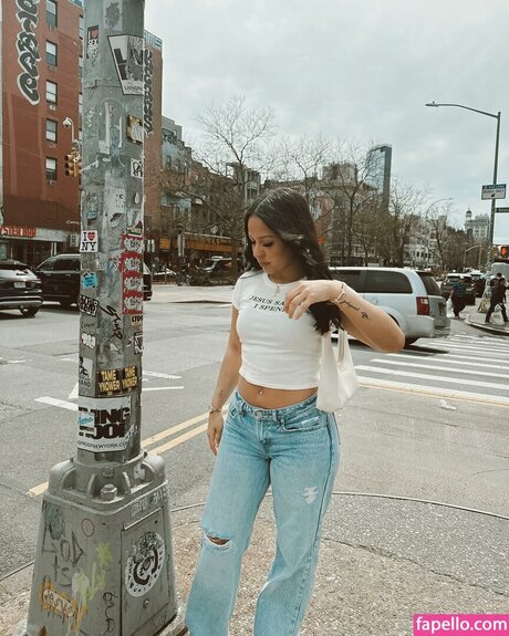 Aracelyanahiii pornographic actress gallery