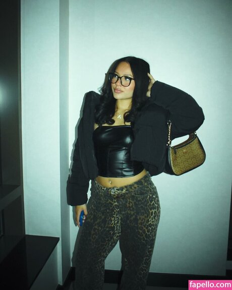 Aracelyanahiii art model image