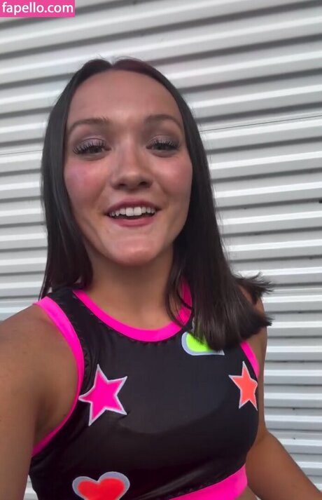 Izzy Moreno hd model images