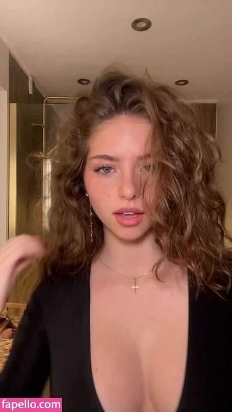 Lucia Ferrato pornstar high quality pictures