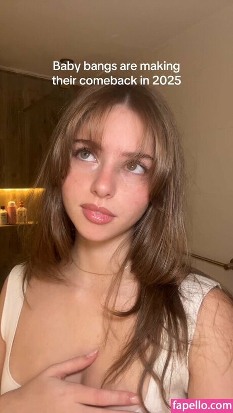 Lucia Ferrato hot actress gallery