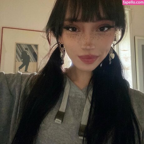 Eieniffy pornographic star gallery