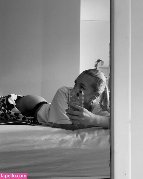 mother daughter onlyfans erotic images