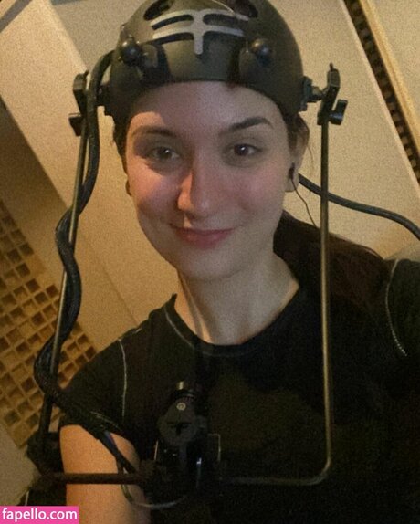 Brizzy Voices model exclusive image