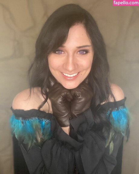 Brizzy Voices model beautiful picture