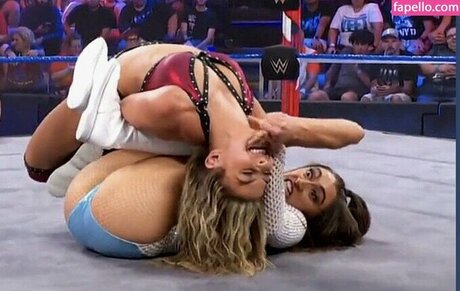 Wren Sinclair pornstar hot img