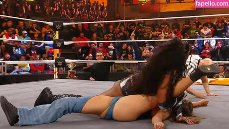 Wren Sinclair star sexy picture