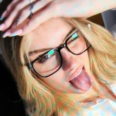 Lia Sikora star porn images