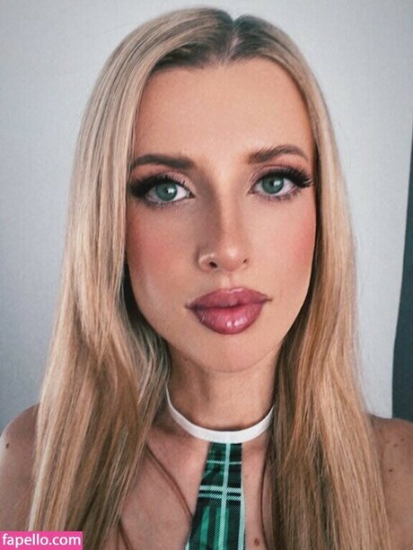 PremiumBukkake hot actress pic