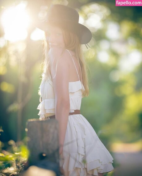 tonyapredko nudes model gallery