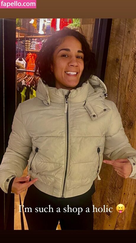 asian brunette onlyfans porn pic