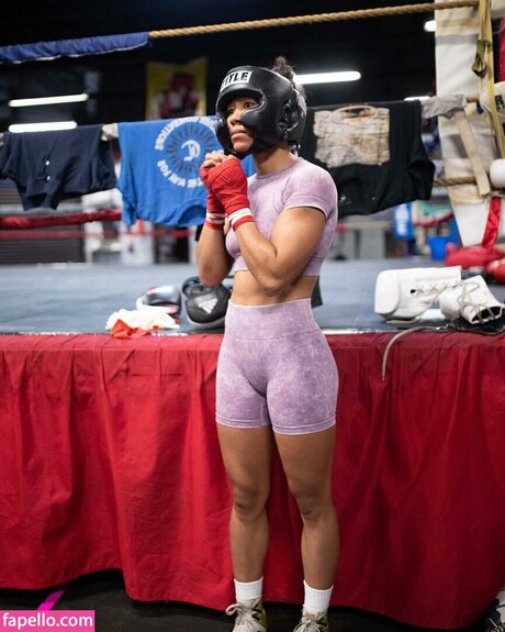 mature wife onlyfans sexy nude picture