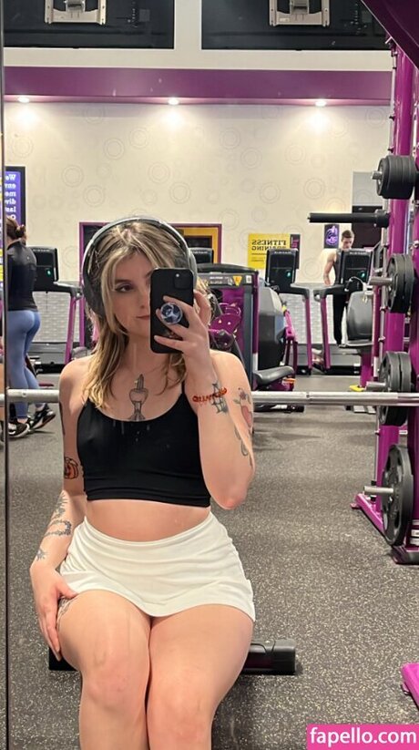 Msvioletvixxen nude star photo