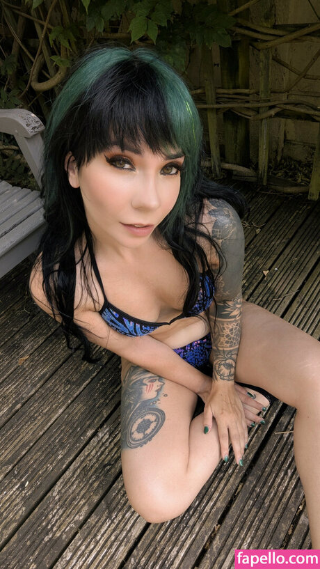 Chloe Drinkwater erotic star pic