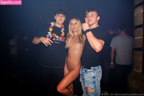 Beautiful Girls Groped pornstar nudes gallery