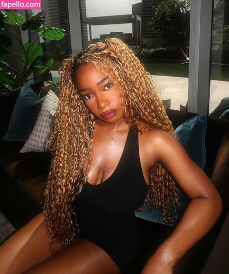 Deb Smikle star pornographic pictures