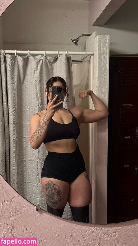 Kingandrea naked model gallery