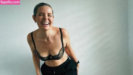 oliviafrazer pornstar perfect picture