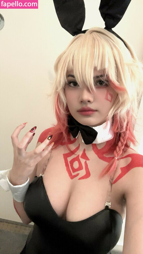 to okki pornstar nude picture