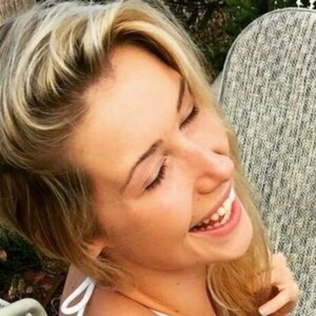 Noelle Foley model beautiful photos